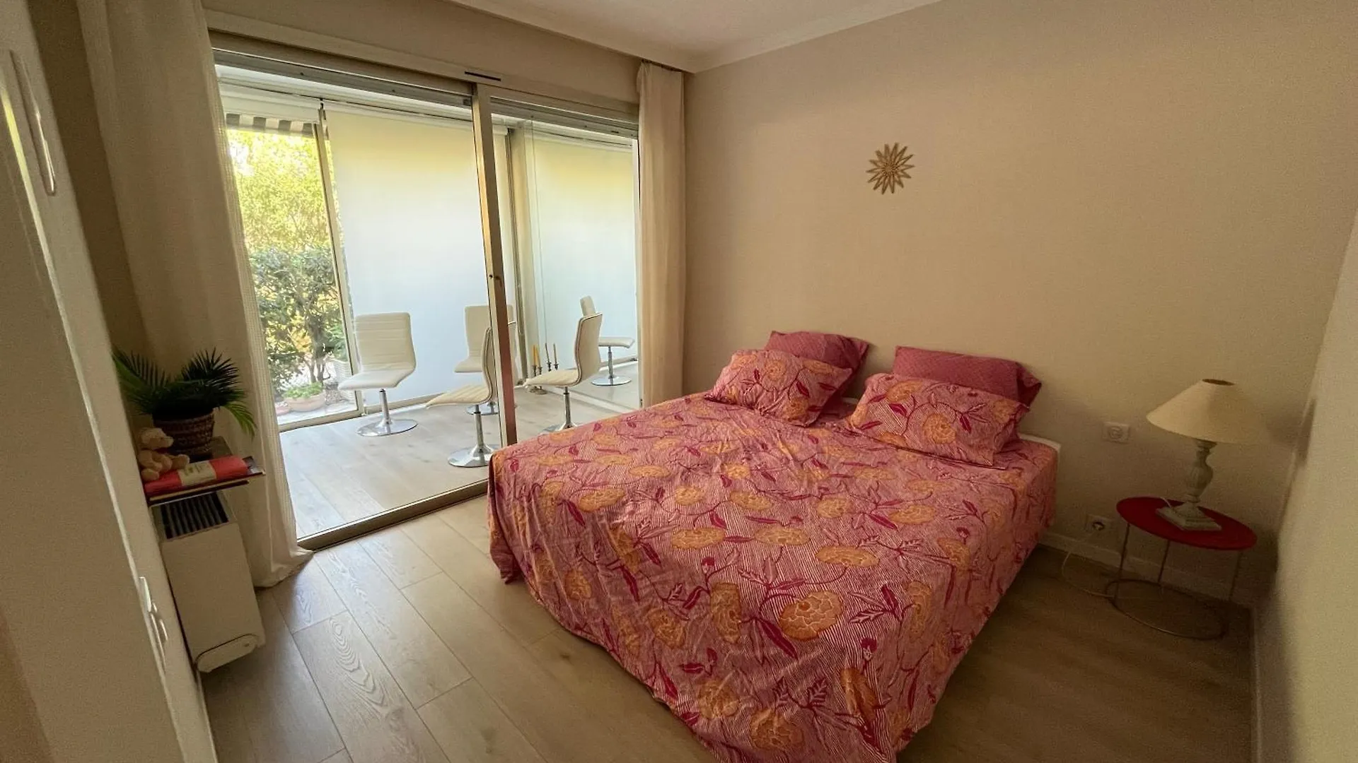 Appt Croix Des Gardes Piscine 5 Mn Plage Cannes 0*,  Frankrig
