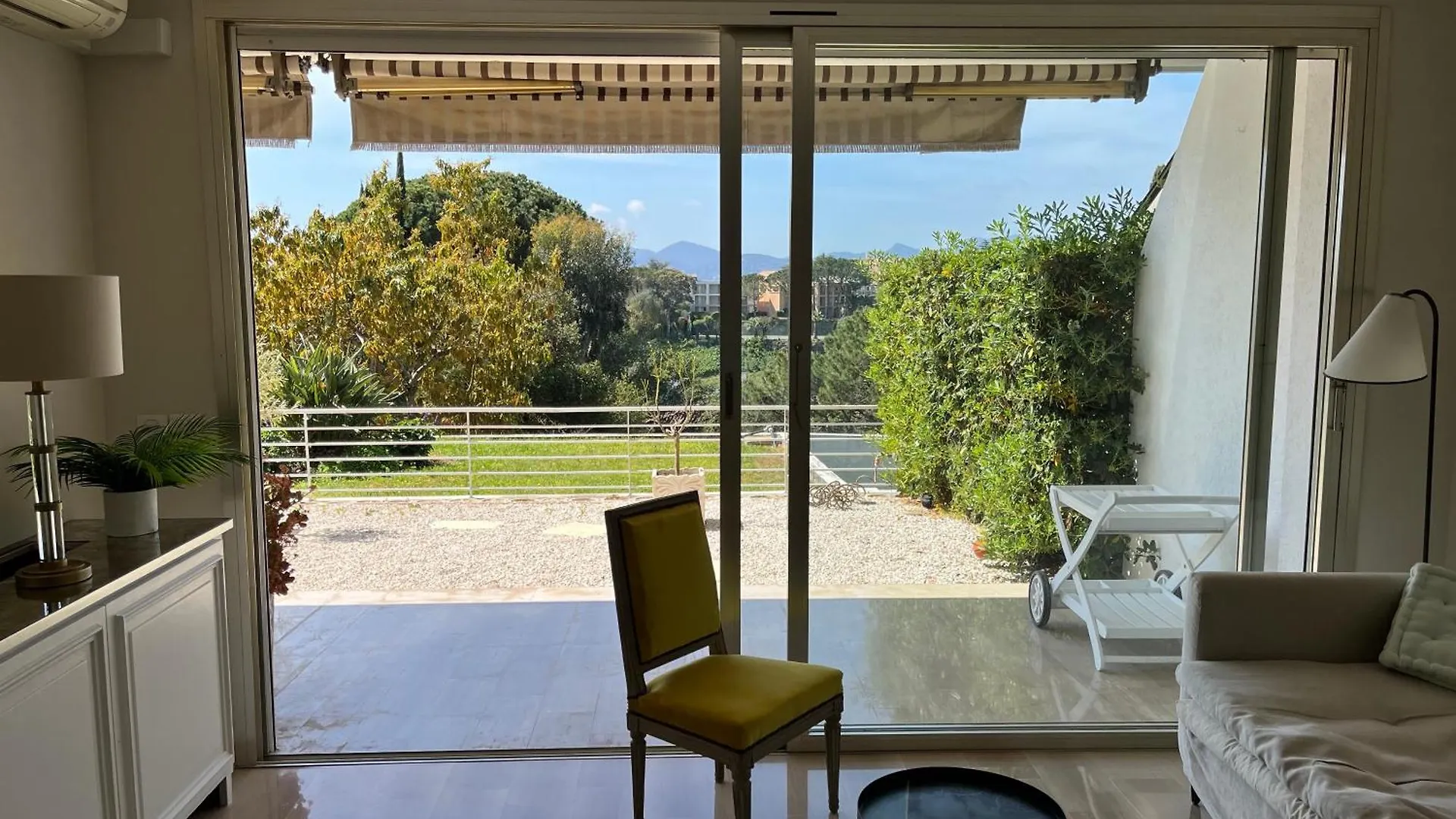 Appt Croix Des Gardes Piscine 5 Mn Plage Cannes Apartment